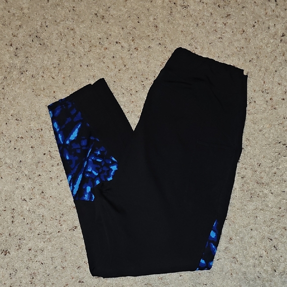 POP Fit Pants - 🖤💙Pop Fit Black Leggings With Blue Designs